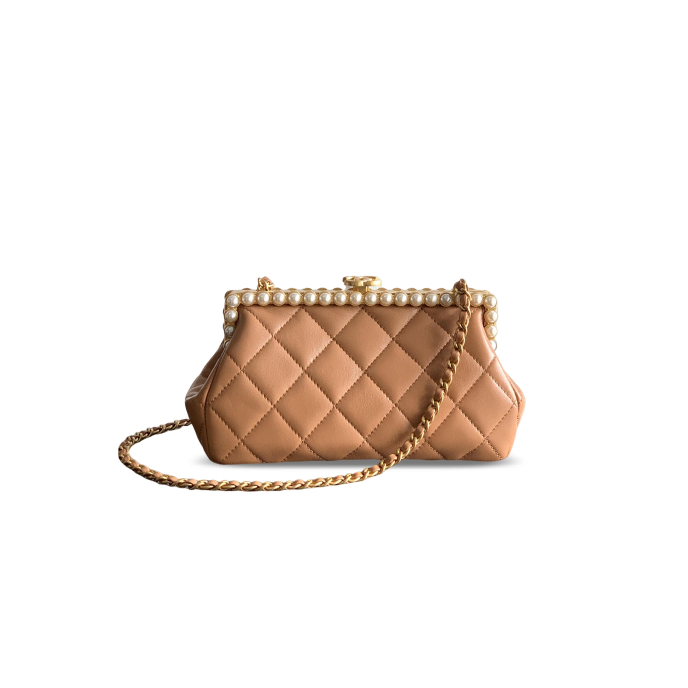 CHANEL MASTER 26C LAMBSKIN PEARLS CLUTCH AS5912 (20.5*10*7.5cm)